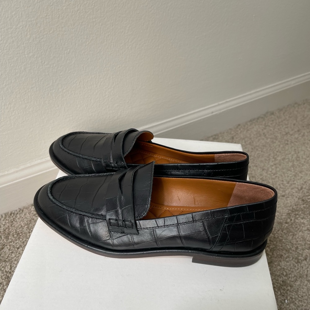 $278 J.MCLAUGHLIN BLACK CONCETTA CROC-EMBOSSED LEATHER PENNY LOAFERS NWT - Picture 3 of 8
